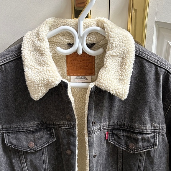 Levi's Dark Gray Denim Jacket with Cream Sherpa - Picture 2 of 4